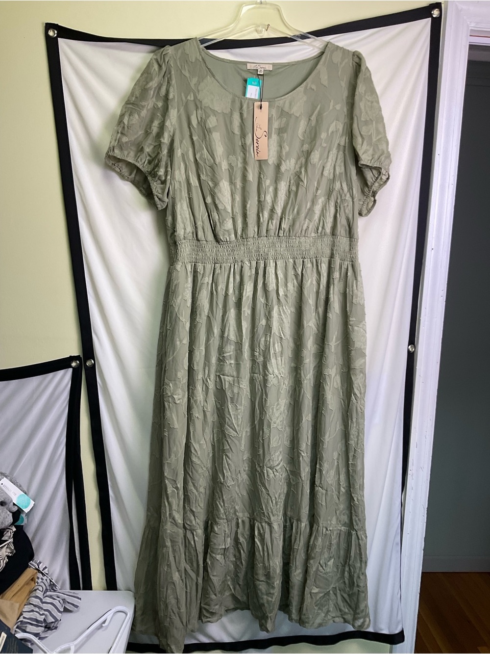 Les Serein Poppy Short Sleeve Maxi Dress - Olive